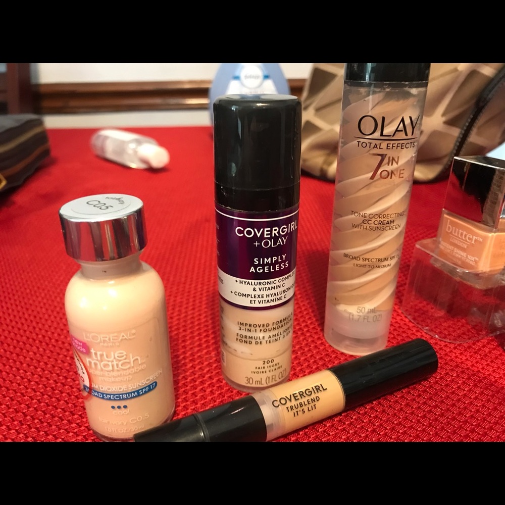 Assorted Makeup Bundle - Picture 3 of 8